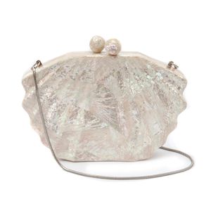 Bolsa-Madreperola-em-formato-Concha-Madreclara-